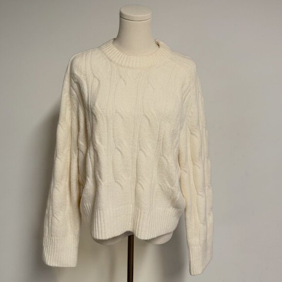 Abercrombie & Fitch Sweaters - Abercrombie & Fitch Ivory Cable Knit Sweater